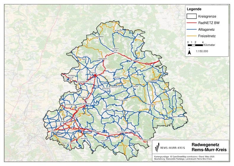 Karte des Radwegenetzes im Rems-Murr-Kreis. Innerhalb der schwarz umrandeten Kreisgrenze sind drei verschiedene Radwegetypen farblich dargestellt: das RadNETZ Baden-Württemberg in Rot, das Alltagsnetz in Blau und das Freizeitnetz in Orange. Das dichte Wegenetz verbindet zahlreiche Städte und Gemeinden des Landkreises, darunter Waiblingen, Fellbach, Backnang, Winnenden, Schorndorf, Murrhardt und Welzheim. Die Karte enthält eine Legende, einen Maßstab (1:150.000) und eine Nordpfeil-Angabe. Kartengrundlage: OpenStreetMap, Stand März 2020, bearbeitet von der Stabsstelle Radwege des Landratsamts Rems-Murr-Kreis.