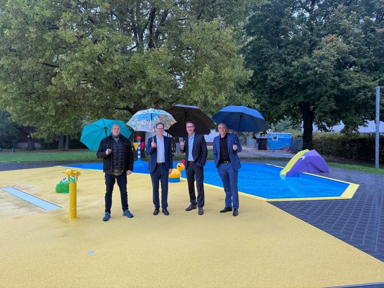 Lars Thies, Abteilungsleiter für den Bäderbetrieb Stadtwerke Waiblingen Oberbürgermeister Sebastian Wolf, Stadt Waiblingen, Landrat Richard Sigel, Rems-Murr-Kreis, Frank Schöller, Geschäftsführung Stadtwerke Waiblingen